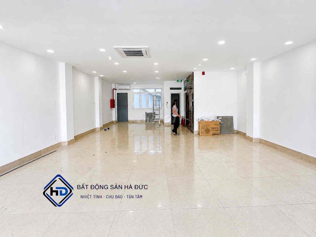 Toà nhà 8x20 có hầm để xe, THANG MÁY gần trung tâm Quận