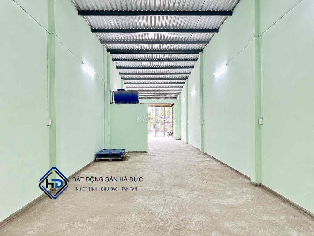 Xưởng 5x25 suốt đường nhựa lớn gần UBND Quận 12