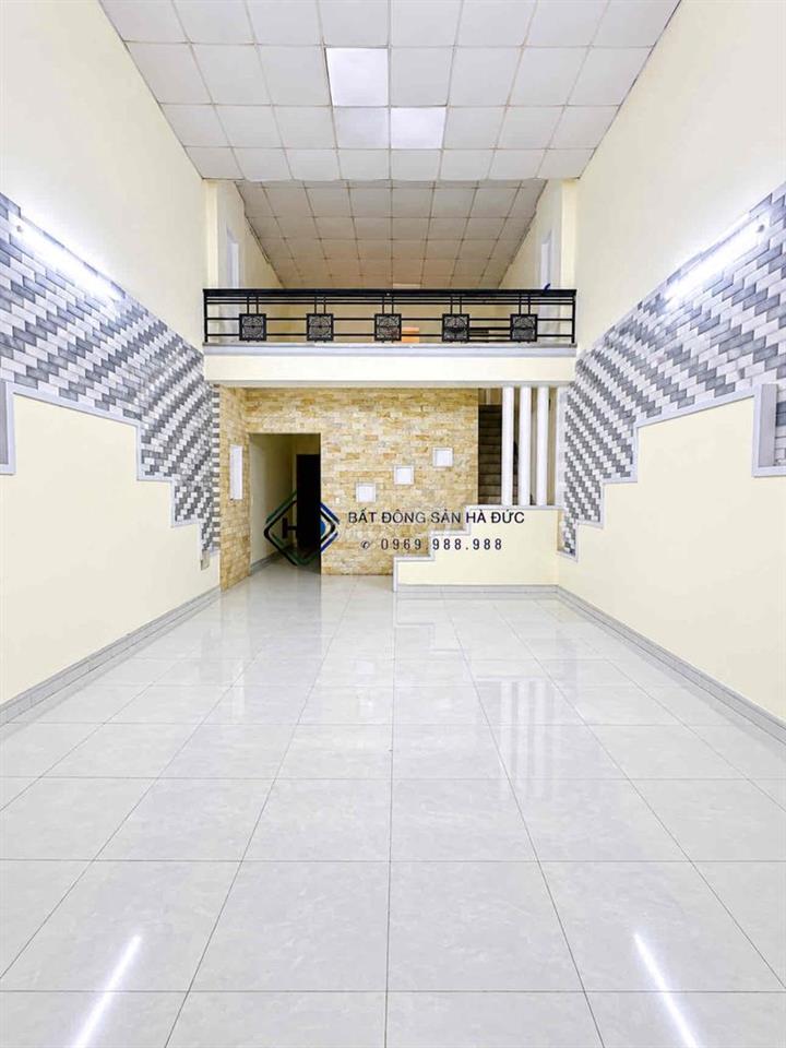 Nhà gác lửng 5x30 mặt tiền đường nhách cách Lê Văn Khương 100m