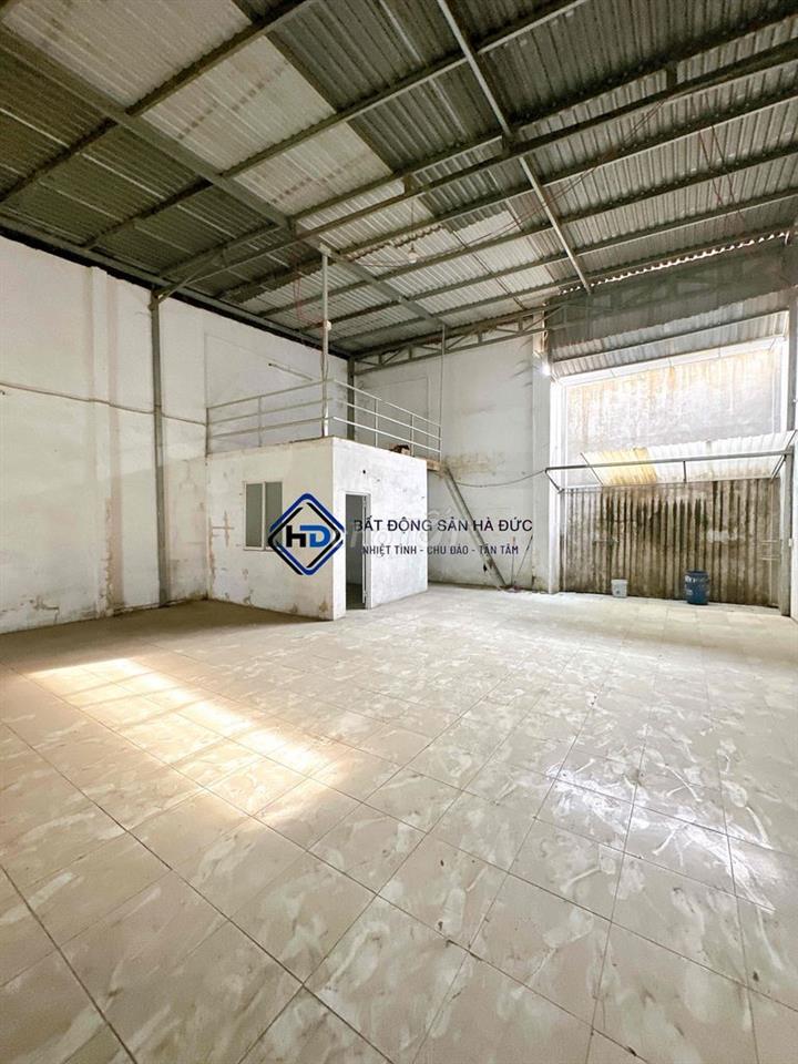 Xưởng 10x20 mặt tiền đường Lê Thị Riêng
