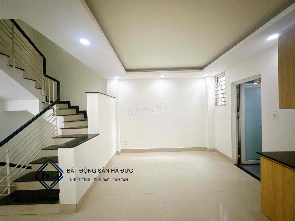 Nhà 4.5x15 trệt lửng 2 lầu vị trí đẹp gần UBND Quận 12