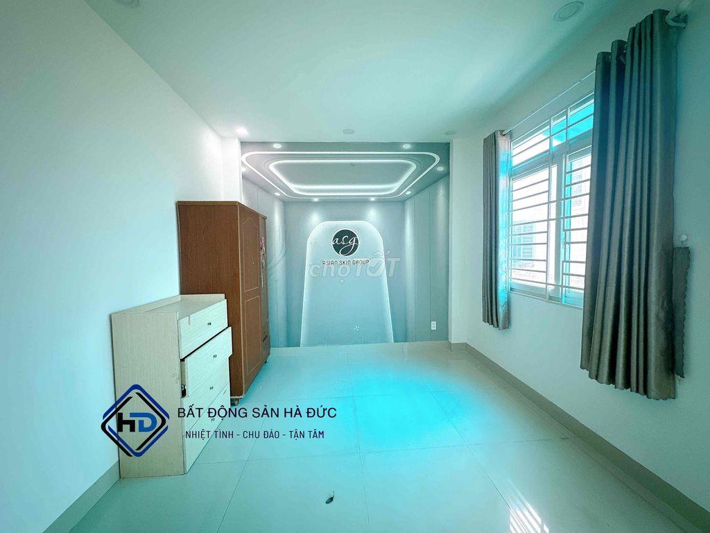 Nhà 4.5x15 trệt lửng 2 lầu vị trí đẹp gần UBND Quận 12