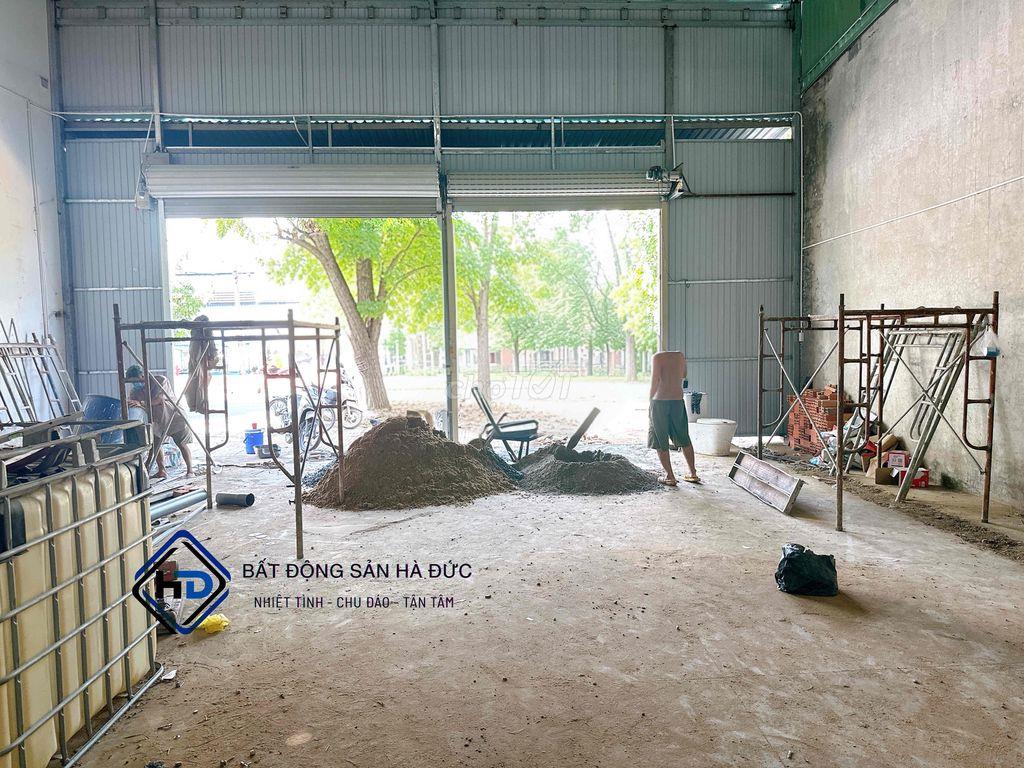 Xưởng 10x10 mặt tiền Lê Thị Riêng vỉa hè rộng
