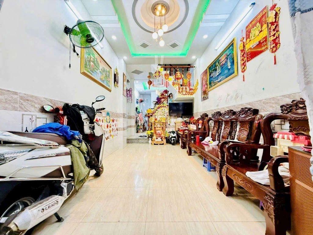 Nhà Phố SHR 37m2 Đúc 2 Lầu Ngay Chợ Thiếc Lê Văn Khương
