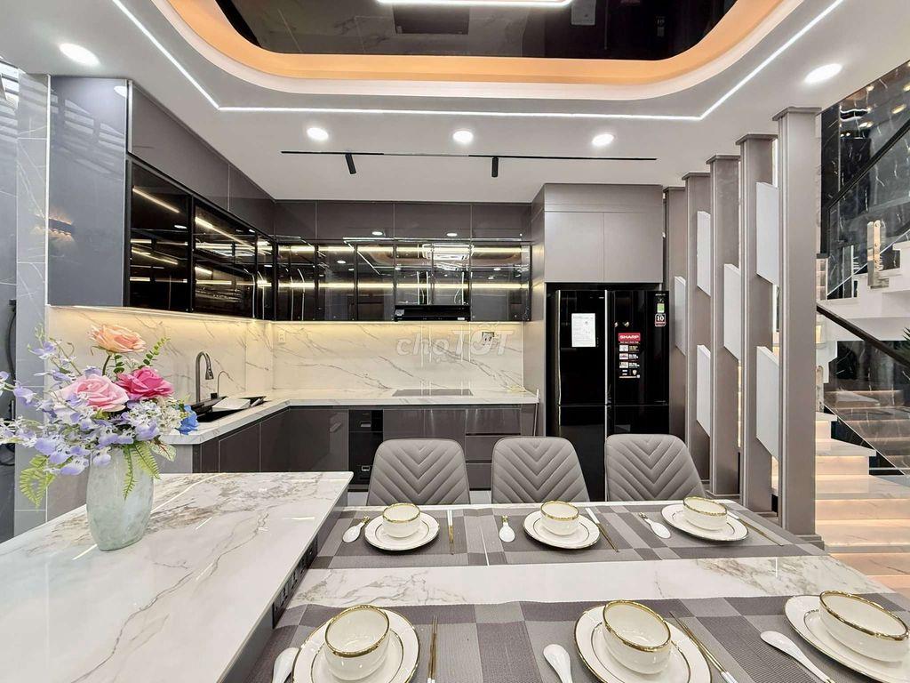 Siêu Phẩm 4,5m x 14m. Xây 4 Tầng 1/ Hẻm nhựa 6m Lê Văn Khương