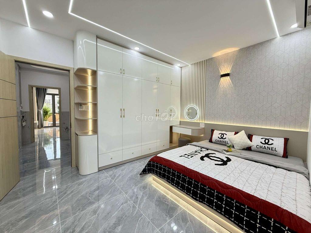 Siêu phẩm 4,5m x 18m. 4 Tầng Thang Máy Hẻm thông Trần Thị Năm ( TCH10)