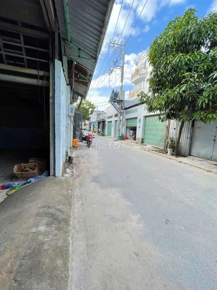 Xưởng đẹp 10m x 22m. 220m2 MT Nhựa 8m Thông 1/ Tân Thới Hiệp 21