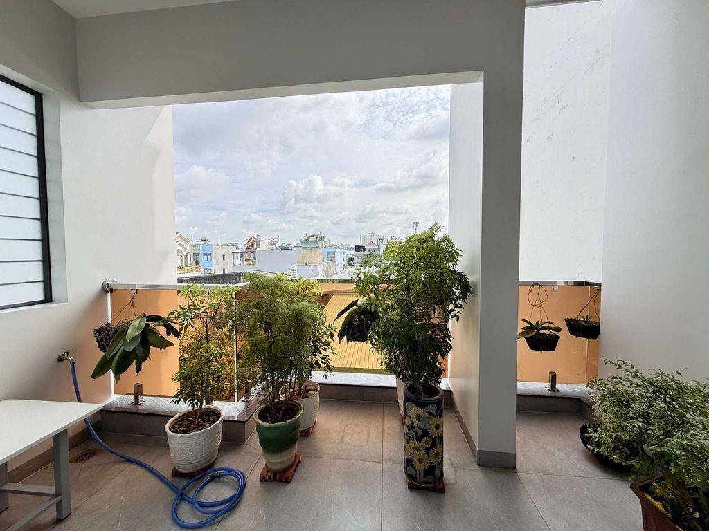 Nhà Phố tâm huyết 4,2m x 17m. 3 Tầng Hẻm nhựa 8m Thông Trung Mỹ Tây 2A