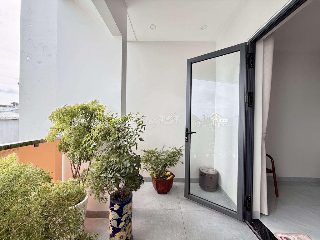 Nhà Phố tâm huyết 4,2m x 17m. 3 Tầng Hẻm nhựa 8m Thông Trung Mỹ Tây 2A