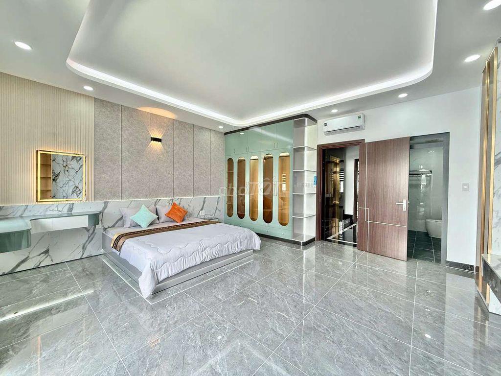 Siêu Phẩm Ngang 5,5m Xây 5 tầng Có thang máy.Khu VIP Đường TCH 10