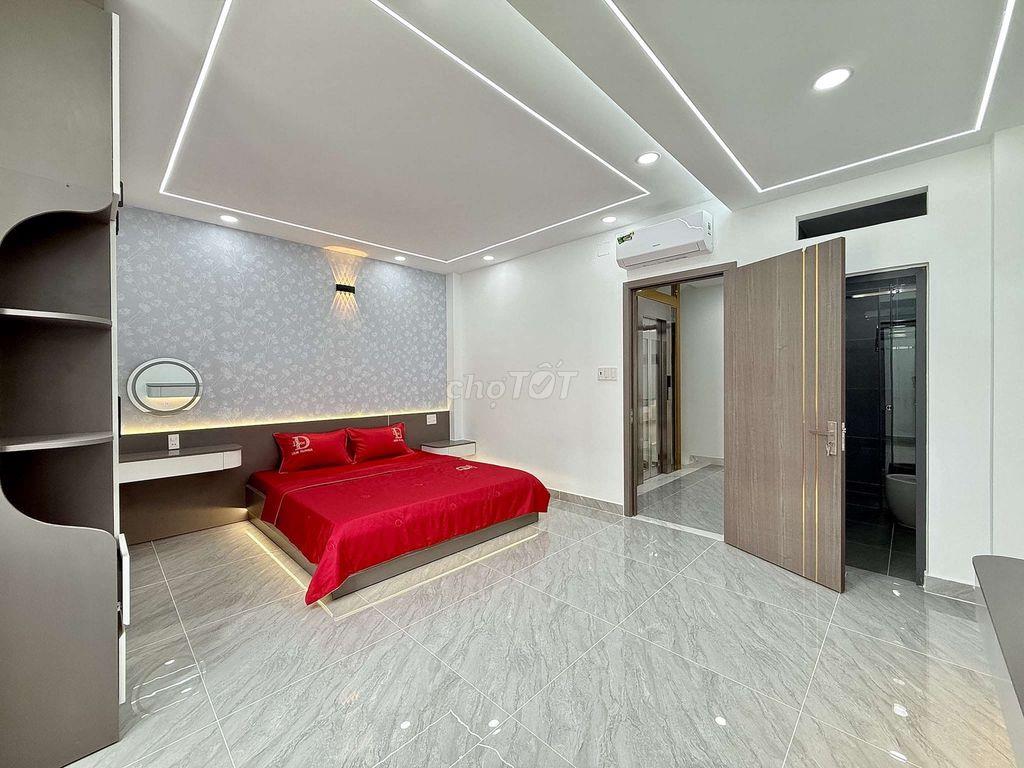 Siêu Phẩm Ngang 5,5m 4 Tầng Thang Máy Hẻm 14m thông Khu VIP TCH 10
