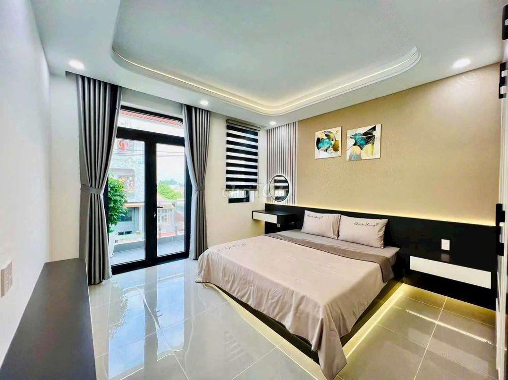 Siêu Phẩm 4m x 28m. 5 Tầng Thang Máy Mặt Tiền Đường Thạnh Xuân 21