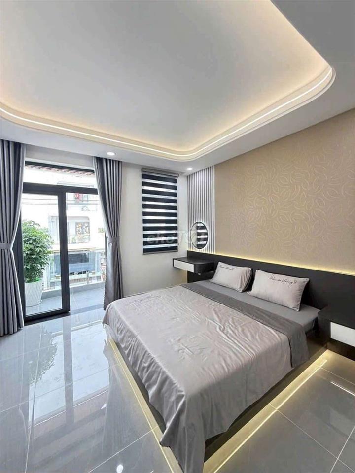 Siêu Phẩm 4m x 28m. 5 Tầng Thang Máy Mặt Tiền Đường Thạnh Xuân 21