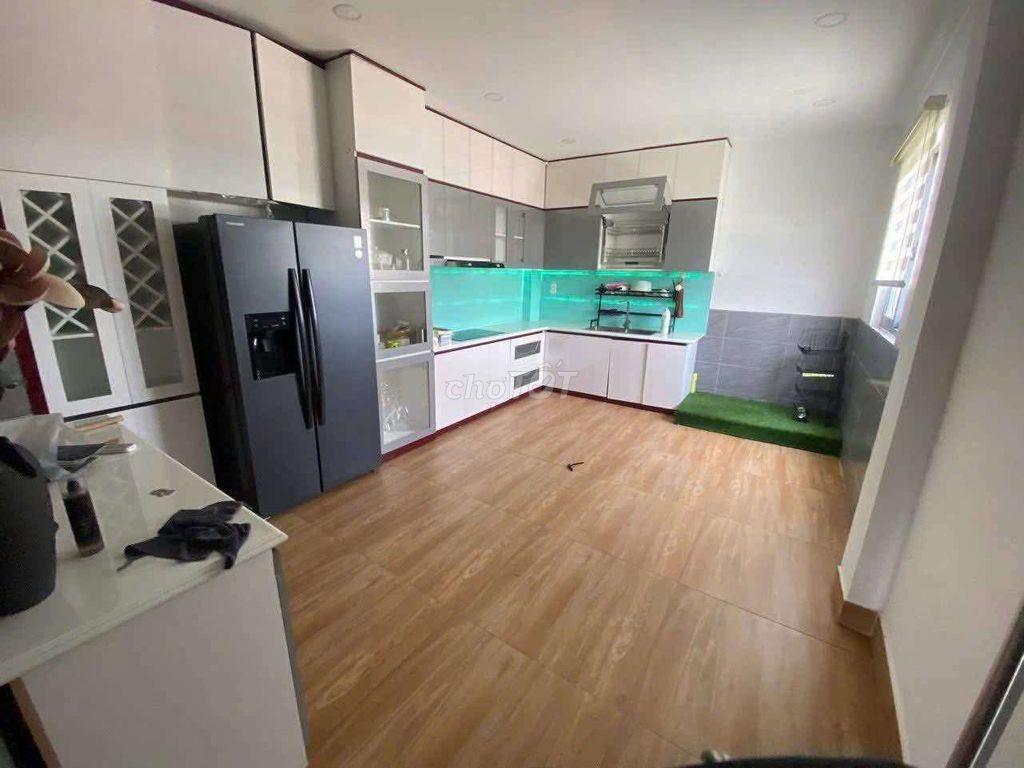 Siêu Phẩm 4m x 22m. Xây 5 Tầng Có Thang Máy Mặt Tiền Nguyễn Thị Xinh