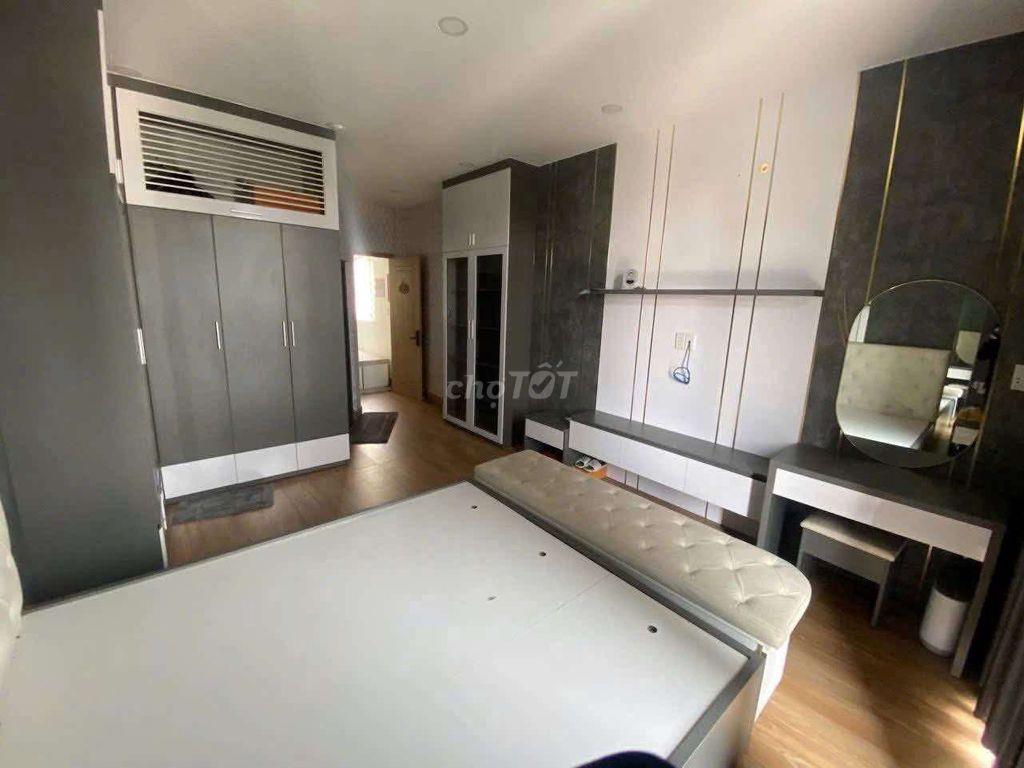 Siêu Phẩm 4m x 22m. Xây 5 Tầng Có Thang Máy Mặt Tiền Nguyễn Thị Xinh