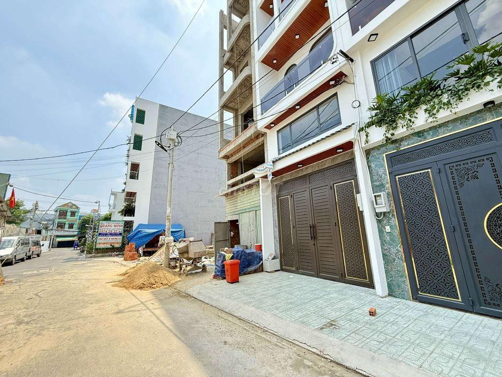 Siêu Phẩm 4m x 20m. 4 Tầng Có Thang Máy 1/ Hẻm nhựa 8m Đ. Trần Thị Cờ