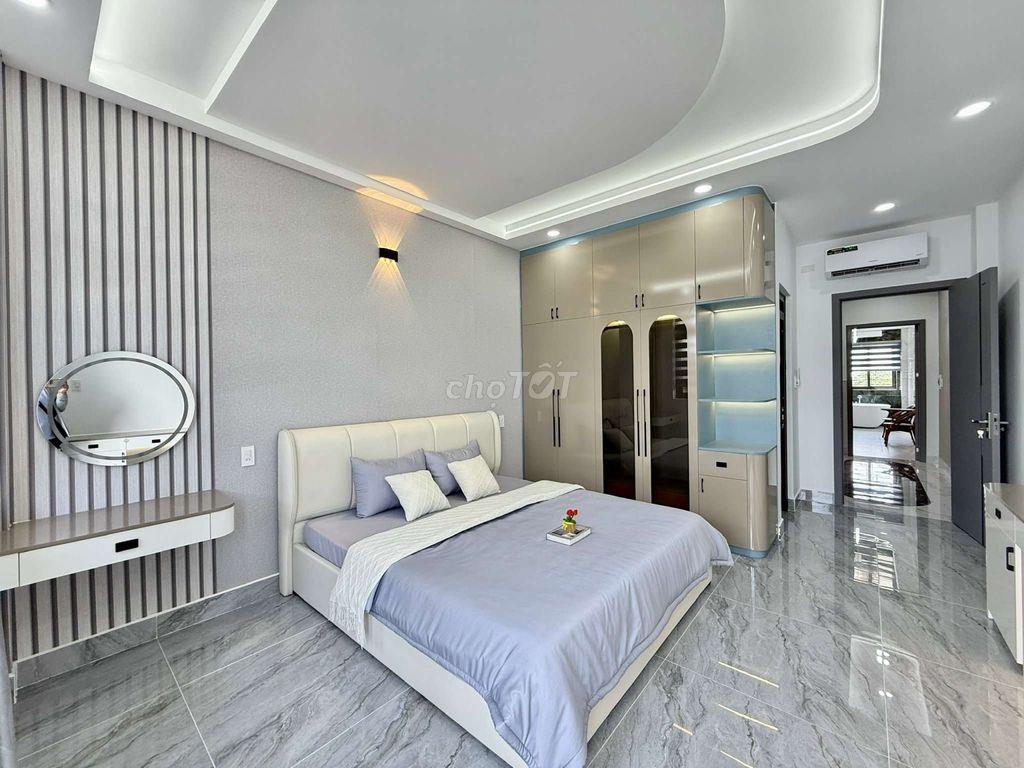 Siêu Phẩm 4,2m x 26m. 7 Tầng Thang Máy Mặt Tiền Nhánh Nguyễn Văn Quá