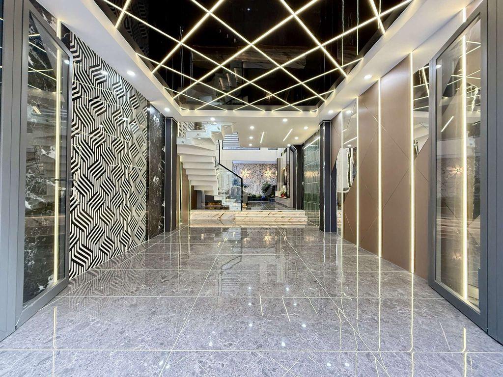 Siêu Phẩm Luxury 5 Tầng Có 2PN Master 1/ Hẻm nhựa 6m  Nguyễn Thị Kiểu