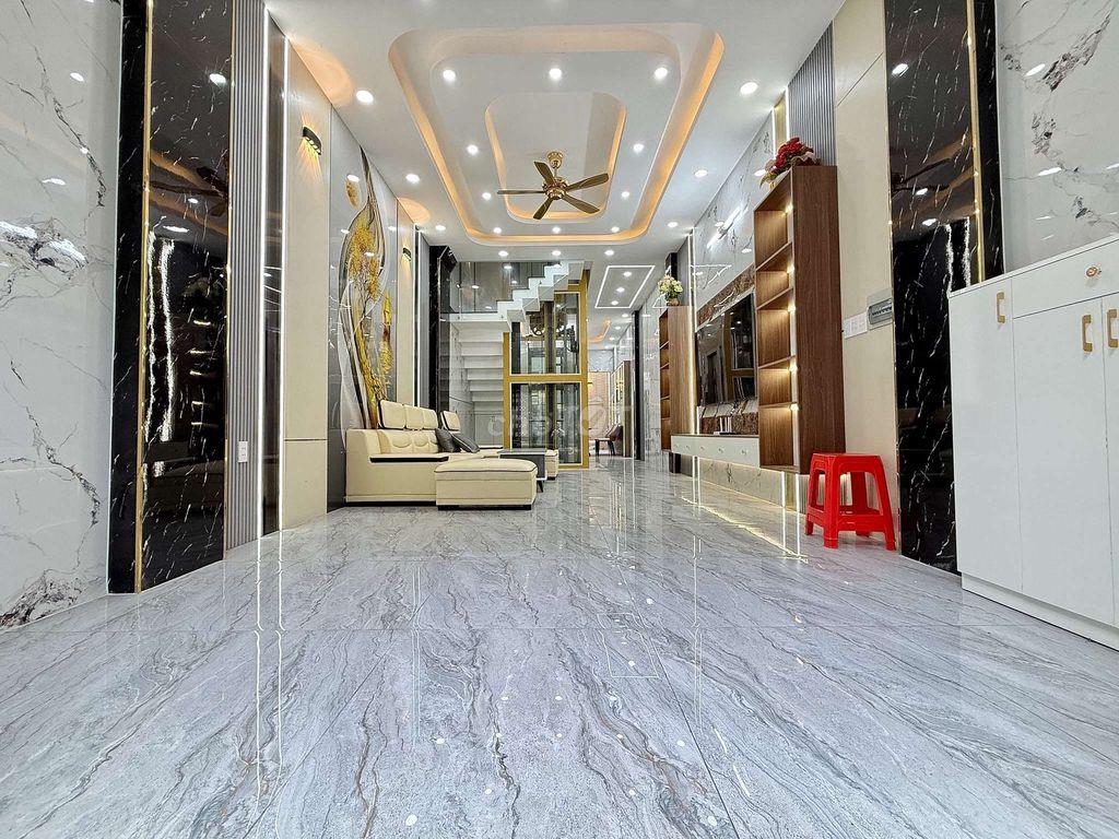 Siêu Phẩm 3 Tầng Có Thang Máy Hẻm nhựa 6m Thông Lê Văn Khương