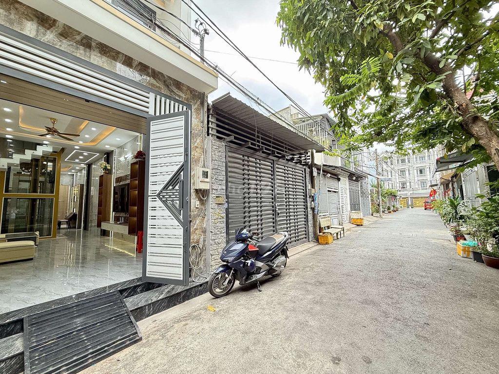 Siêu Phẩm 3 Tầng Có Thang Máy Hẻm nhựa 6m Thông Lê Văn Khương