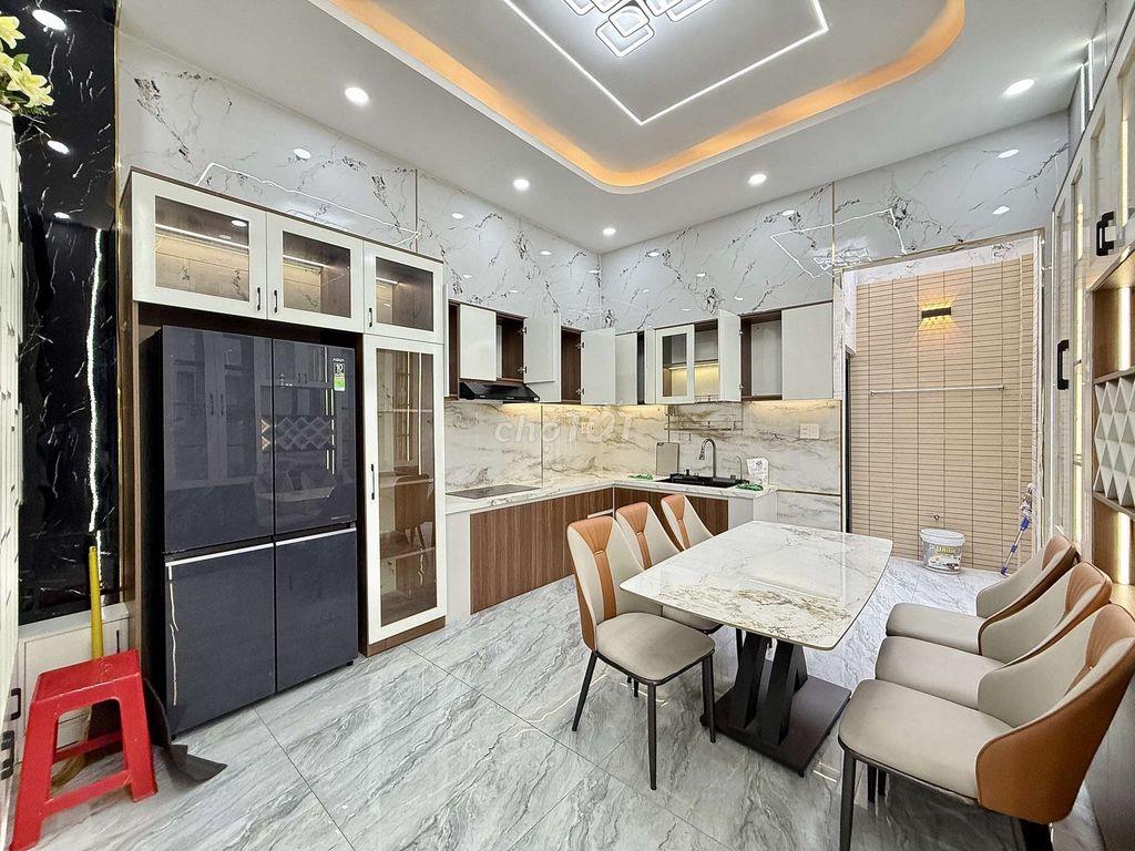 Siêu Phẩm 3 Tầng Có Thang Máy Hẻm nhựa 6m Thông Lê Văn Khương