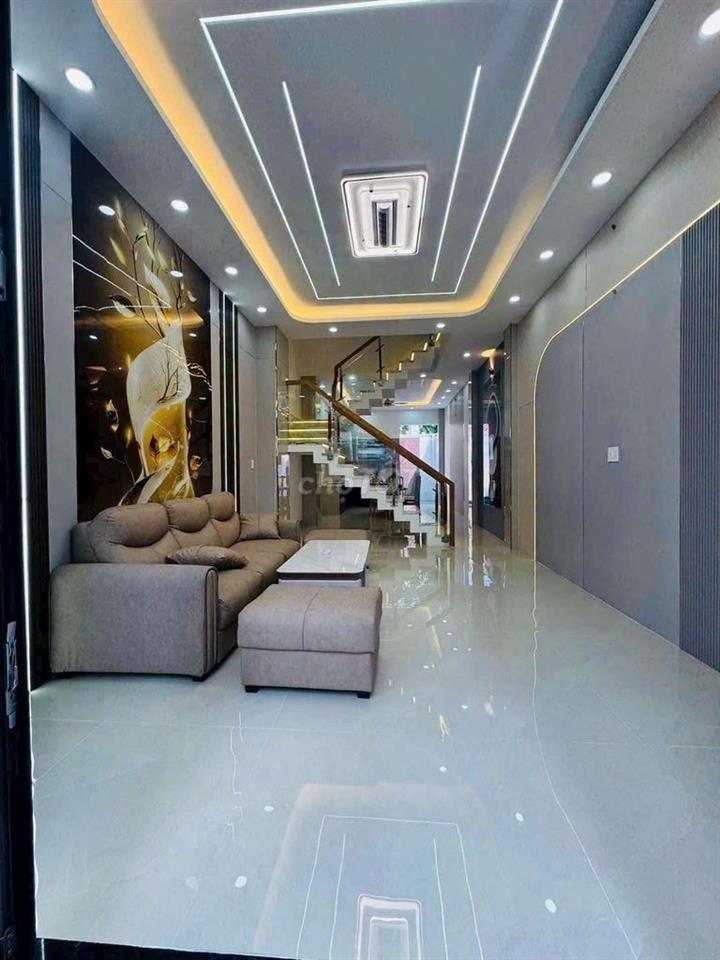 Nhỉnh 6 tỷ Nhà Phố 4m x 18m. 3 Tầng Đường Nguyễn Thị Đặng