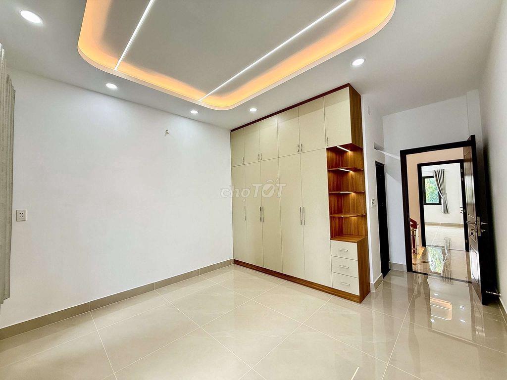 Nhỉnh 6 tỷ Nhà Phố 4m x 18m. 3 Tầng Đường Nguyễn Thị Đặng