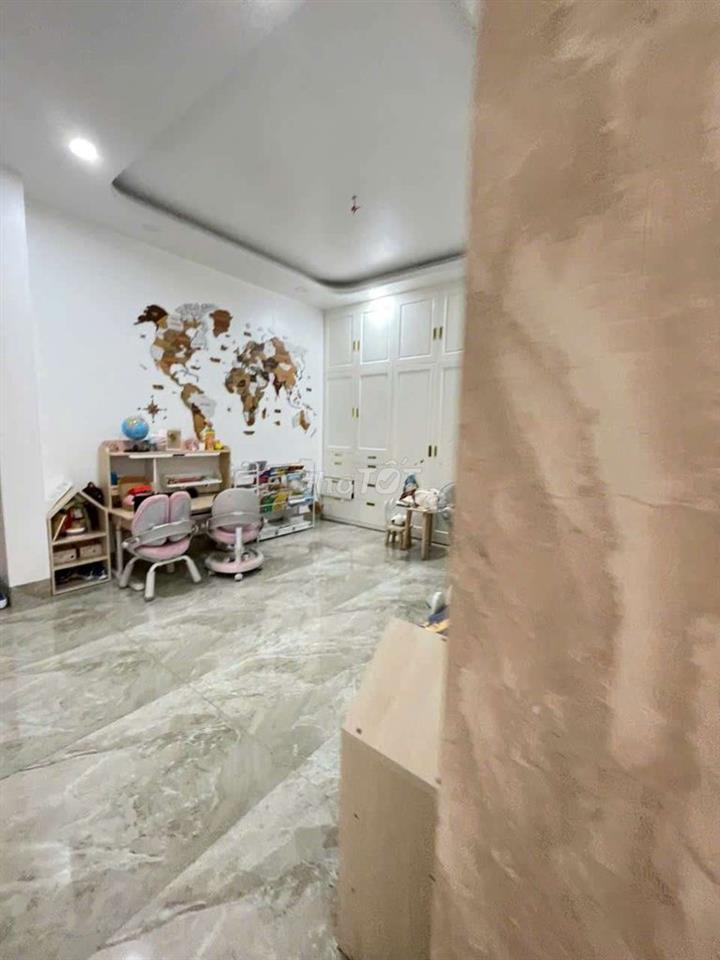 Biệt Thự 251m2 4 Tầng Có Thang Máy View Sông KDC Phú Nhuận