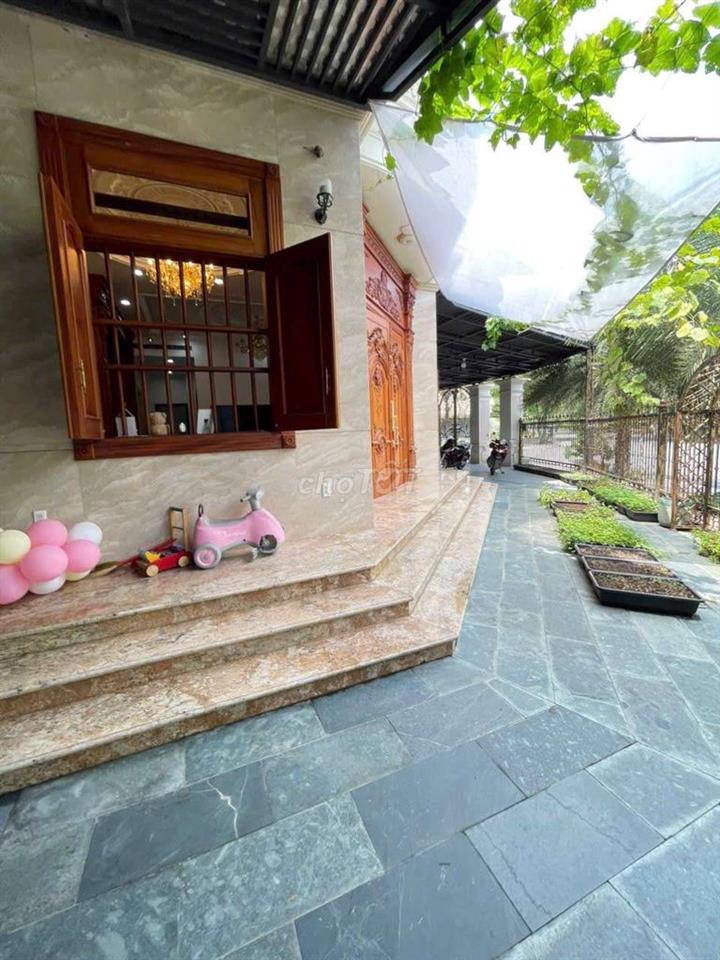 Biệt Thự 251m2 4 Tầng Có Thang Máy View Sông KDC Phú Nhuận