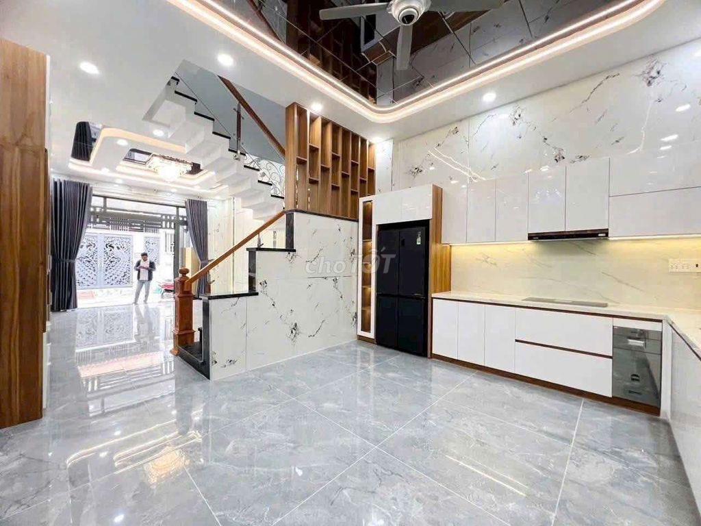 Nhà Phố 5m x 15m. Xây 3 Tầng Hẻm xe hơi Đường Lê Văn Khương