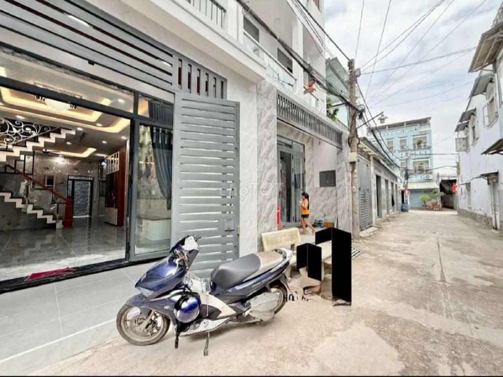 Nhà Phố 5m x 15m. Xây 3 Tầng Hẻm xe hơi Đường Lê Văn Khương