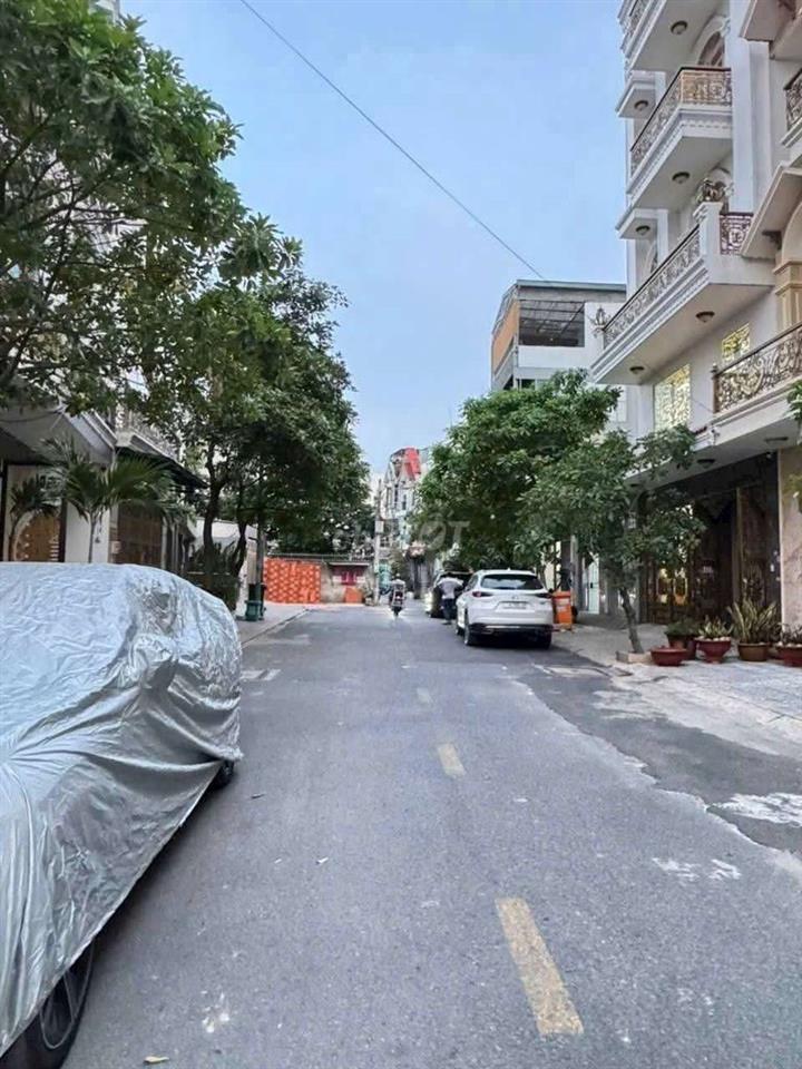 Tòa Nhà CHDV 8m x 30m. 5 Tầng 32 Phòng Trần Thị Năm (_TCH10)