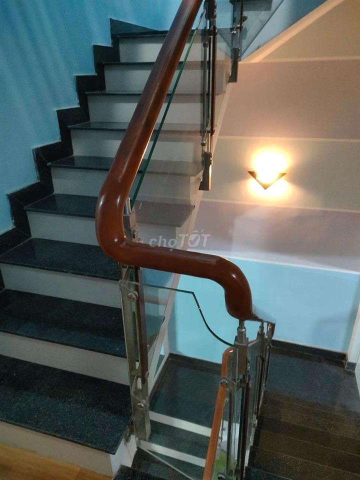 Nhà phố 4m x 16m. 3 Tầng 1/ Hẻm nhựa 7m thông Hiệp Thành 13