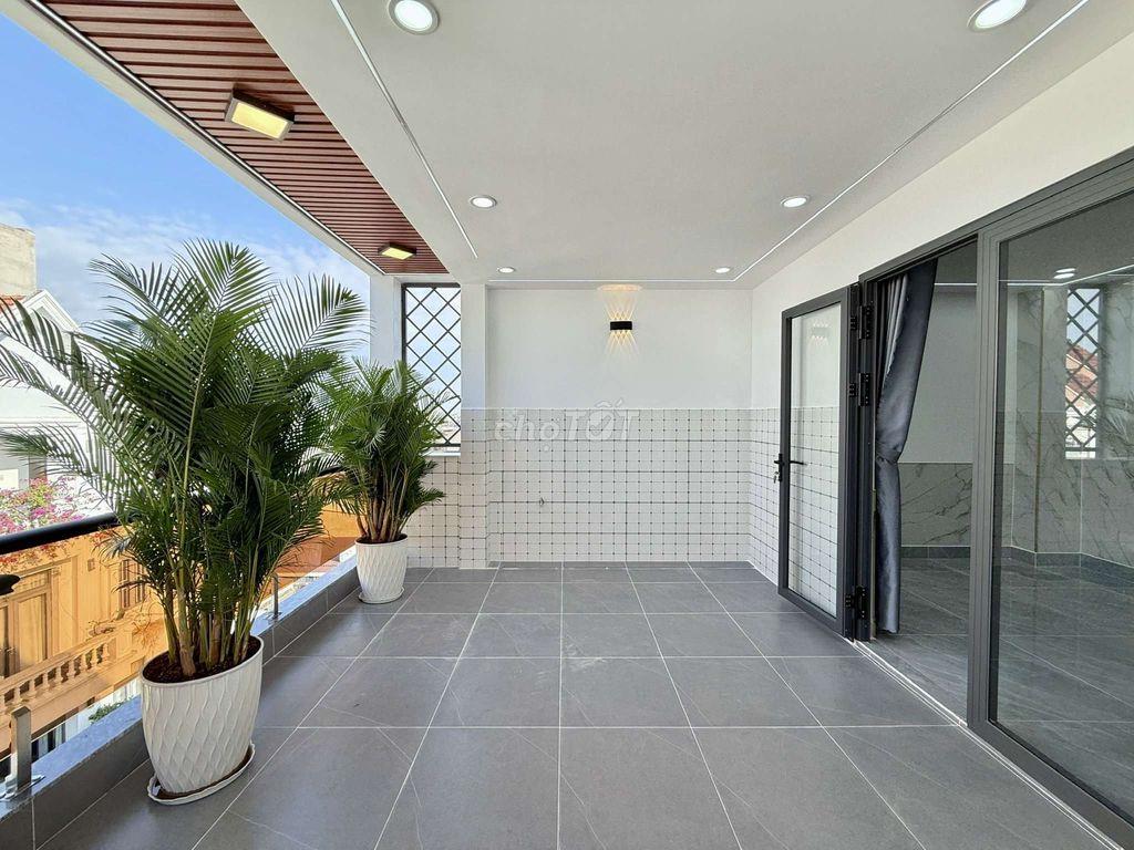 Nhà 5m x 20m. 4 Tầng Có Thang Máy Hẻm nhựa Thông Lê Thị Riêng
