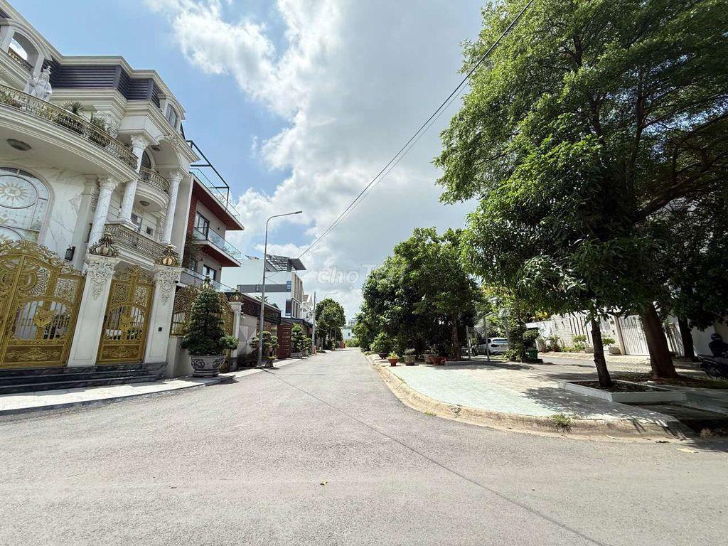 Mấy lô đất biệt thự Ngang 10m KDC Phú Nhuận Lê Thị Riêng 