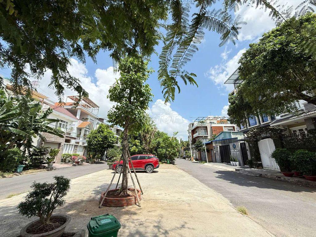 Mấy lô đất biệt thự Ngang 10m KDC Phú Nhuận Lê Thị Riêng 