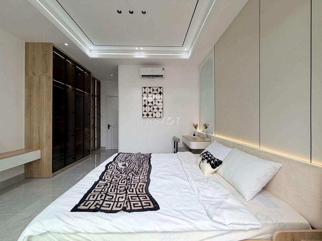 Bộ 3 Siêu Phẩm Thang Máy đẹp mê Ngay Nguyễn Văn Quá, Quang Trung GV