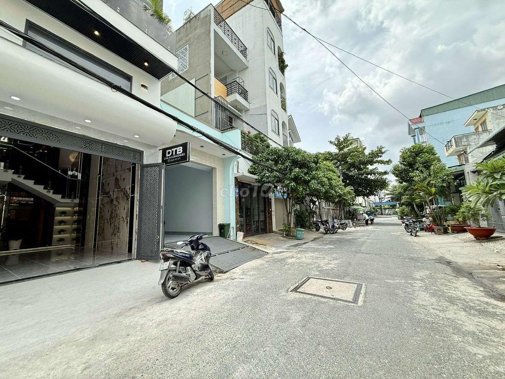 Nhỉnh 8 tỷ Siêu Phẩm 4 Tầng có Thang Máy Hẻm 10m thông Trung Mỹ Tây 2A