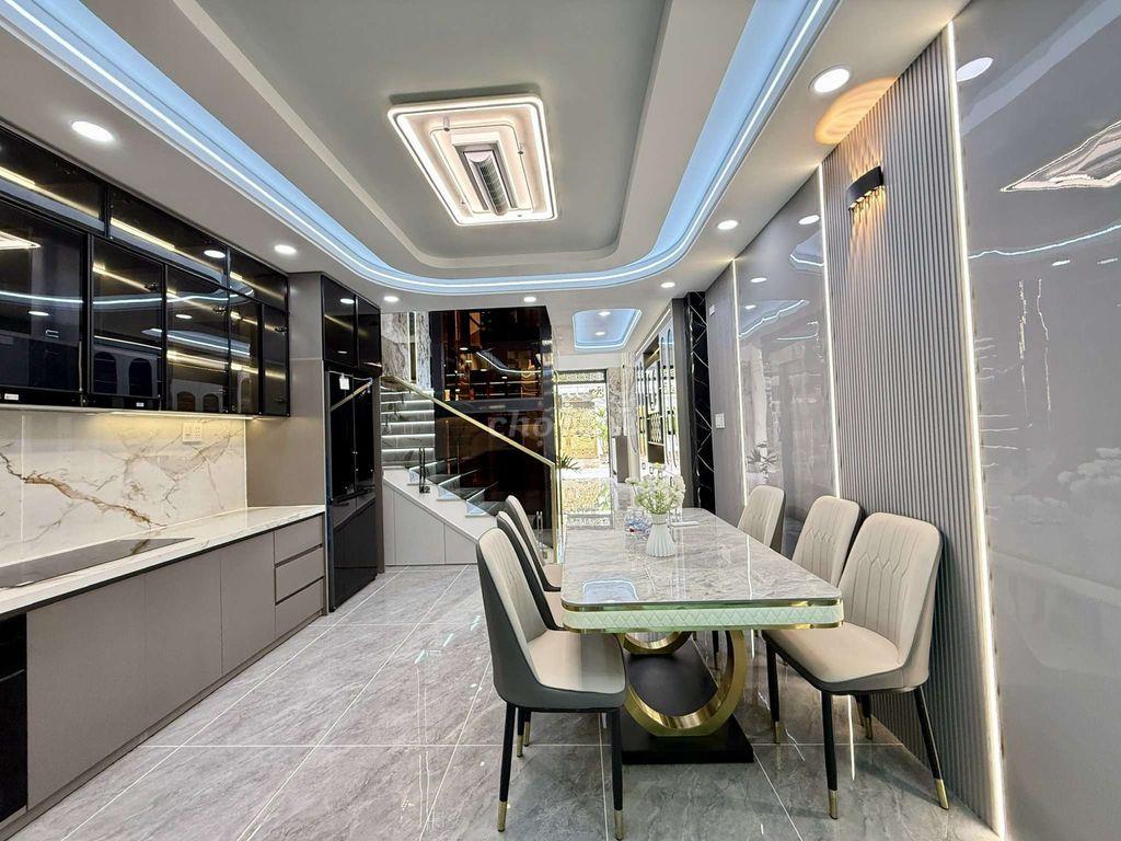 Nhỉnh 8 tỷ Siêu Phẩm 4 Tầng có Thang Máy Hẻm 10m thông Trung Mỹ Tây 2A