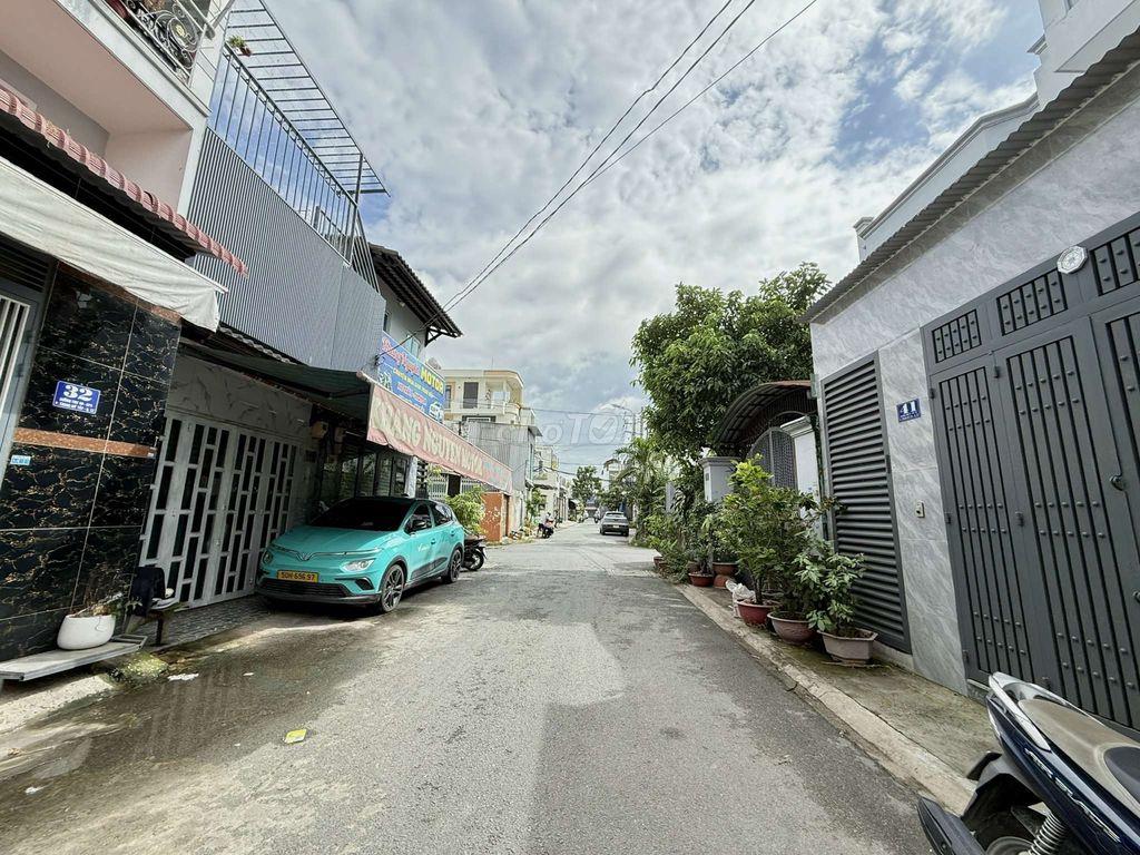 Nhà Phố full nội thất Mặt Tiền Đường Trung Mỹ Tây 09