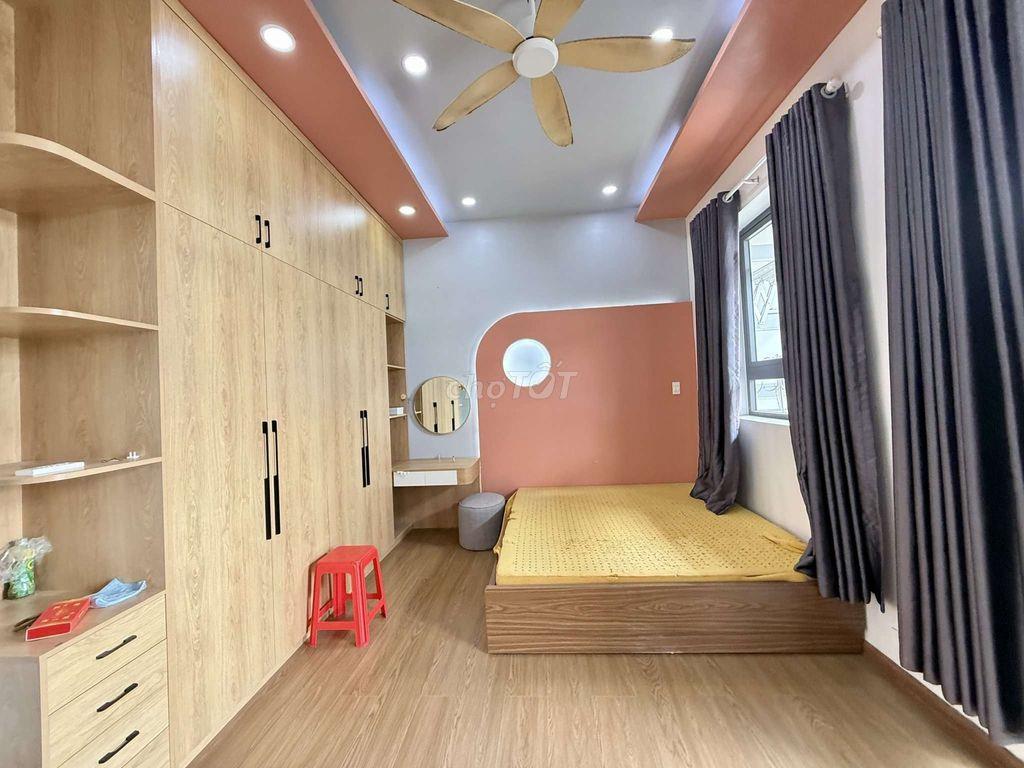 Nhà Phố full nội thất Mặt Tiền Đường Trung Mỹ Tây 09