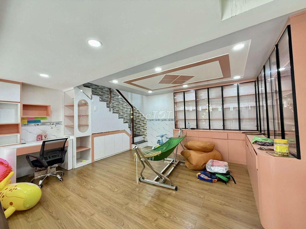 Nhà Phố full nội thất Mặt Tiền Đường Trung Mỹ Tây 09