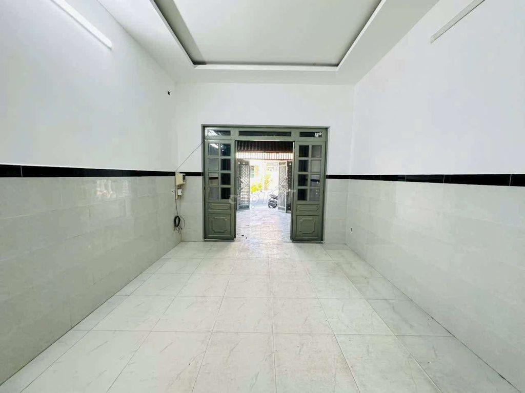 Nhỉnh 6 tỷ Nhà SHR 4m x 19m. Mặt Tiền Đường Hiệp Thành 18