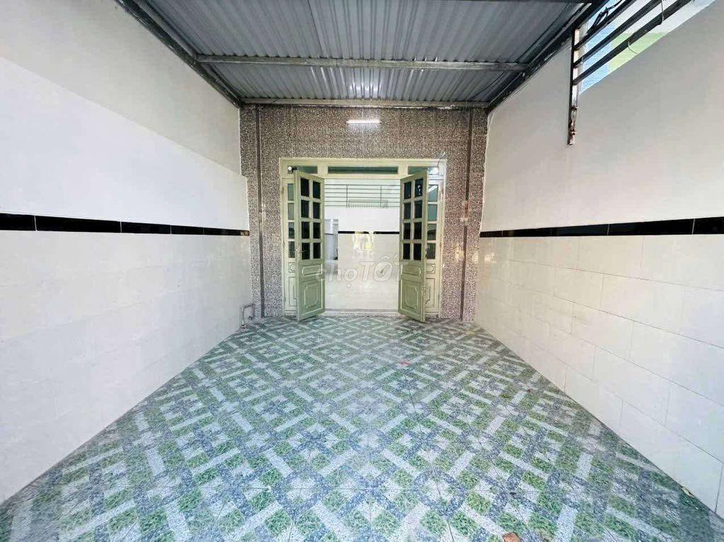 Nhỉnh 6 tỷ Nhà SHR 4m x 19m. Mặt Tiền Đường Hiệp Thành 18