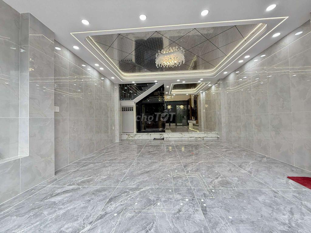 Siêu Phẩm đẹp mê 5,5m x 16m. 4 Tầng Thang Máy Hẻm 8M thông Hà Huy Giáp