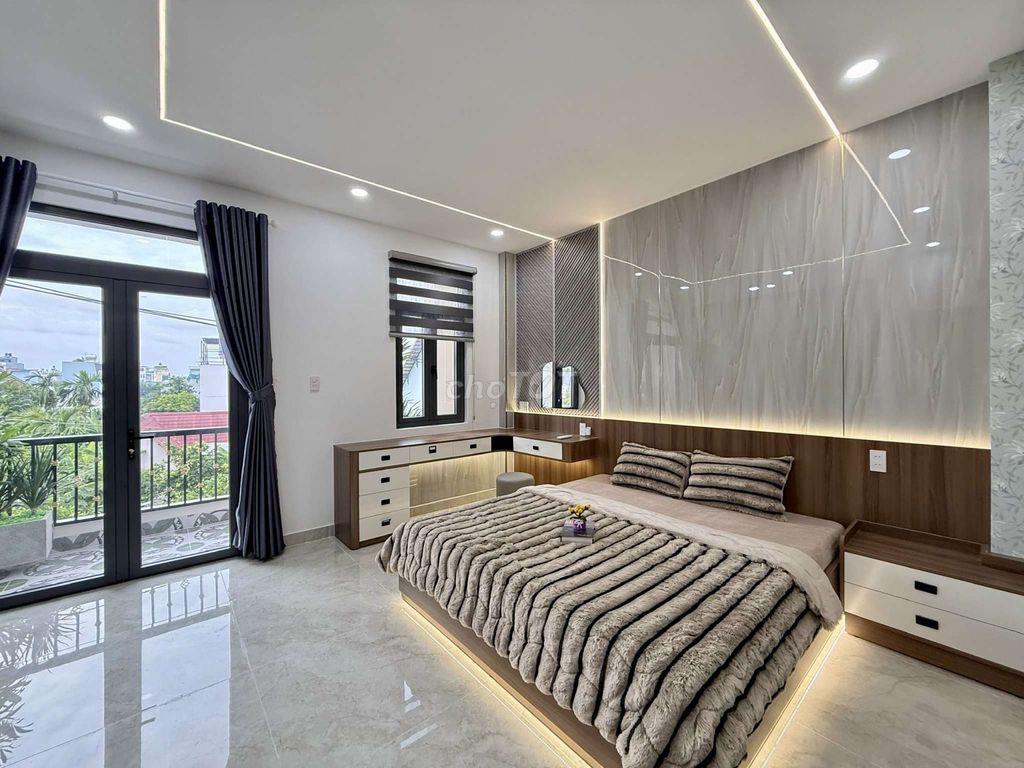 Siêu Phẩm đẹp mê 5,5m x 16m. 4 Tầng Thang Máy Hẻm 8M thông Hà Huy Giáp