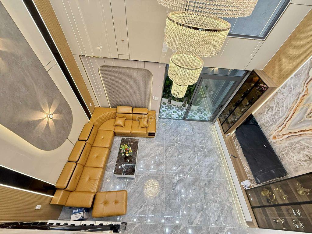 Siêu Phẩm đẹp mê 5,5m x 16m. 4 Tầng Thang Máy Hẻm 8M thông Hà Huy Giáp