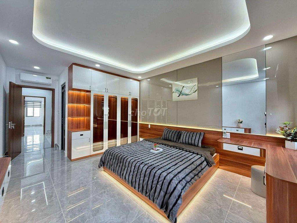 Siêu Phẩm 4m x 22m. 4 Tầng Thang Máy. MT Hẻm 9m Thông Lê Văn Khương