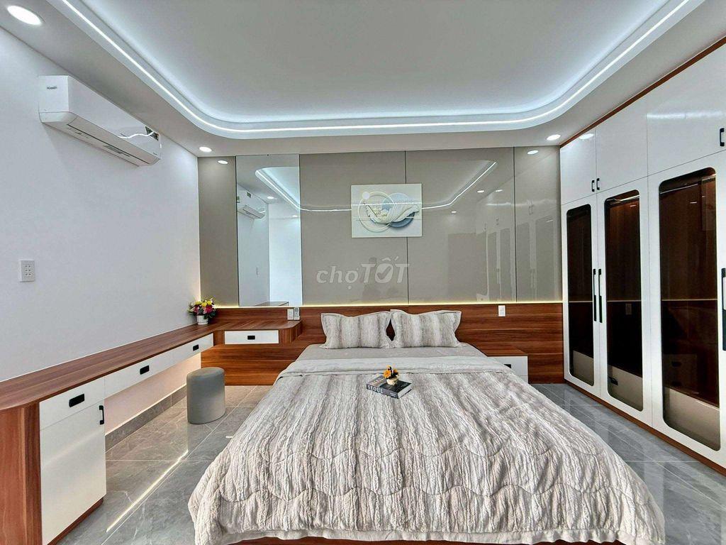 Siêu Phẩm 4m x 22m. 4 Tầng Thang Máy. MT Hẻm 9m Thông Lê Văn Khương