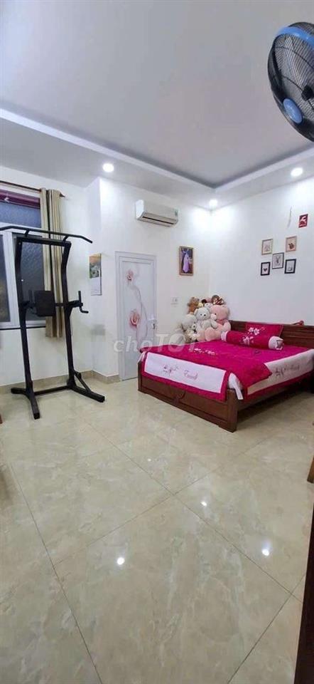 Nhà Phố 5m x 16m. Xây 4 Lầu 1/ Hẻm nhựa 7M Trần Thị Năm ( TCH10)